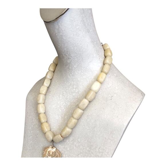 Handmade Slightly Irregular Beaded Carved Rose Pendant Chic Necklace Taupe Ivory - Picture 7 of 9